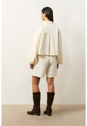 Chaqueta Senda Trucker Para Mujer Oversized Chaqueta Senda Trucker Para Mujer Oversized Crema M VÉLEZ