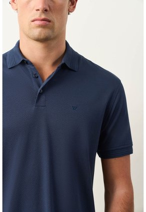 Polo Lucca Manga Corta Para Hombre Texturizada Polo Lucca Manga Corta Para Hombre Texturizada Azul Oscuro XXL VÉLEZ