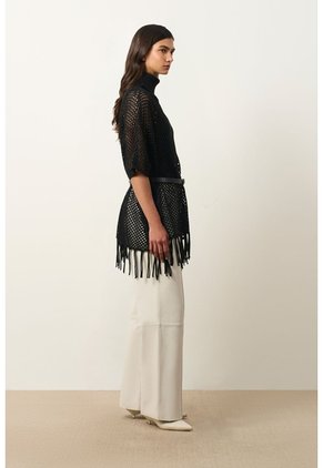 Poncho Lyra Tejido Para Mujer Flecos Poncho Lyra Tejido Para Mujer Flecos Negro Perlado XS VÉLEZ