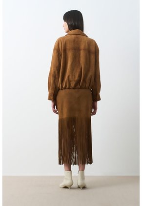 Chaqueta Bomber De Gamuza Para Mujer Serrano Chaqueta Bomber De Gamuza Para Mujer Serrano Miel M VÉLEZ