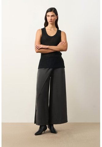 Camiseta Tejida Para Mujer Efecto Metalizado Lúrex Camiseta Tejida Para Mujer Efecto Metalizado Lúrex Negro Perlado L VÉLEZ Vélez