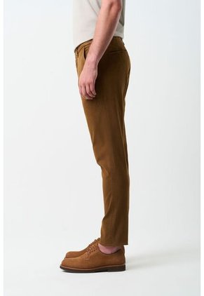 Pantalón Chino Italo Para Hombre Semifitted Pantalón Chino Italo Para Hombre Semifitted Cafe 30 VÉLEZ