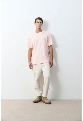 Camiseta Manga Corta Lerici Para Hombre Semi Fitted Camiseta Manga Corta Lerici Para Hombre Semi Fitted Rosado S VÉLEZ