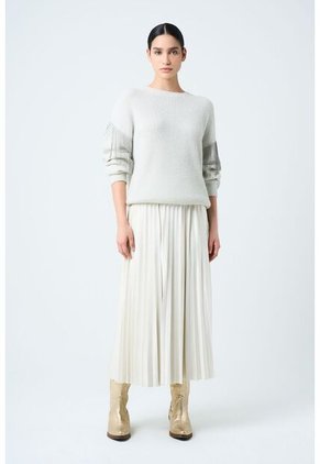 Sweater Draco Tejido Para Mujer Detalle Flecos Y Millaré Sweater Draco Tejido Para Mujer Detalle Flecos Y Millaré Crema M VÉLEZ