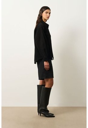 Chqueta Tahua En Denim Para Mujer Oversized Chqueta Tahua En Denim Para Mujer Oversized Negro L VÉLEZ