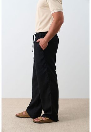 Pantalón Relaxed Fit Para Hombre Elon Pantalón Relaxed Fit Para Hombre Elon Negro 34 VÉLEZ