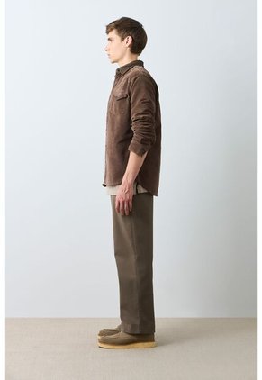 Sobrecamisa Alcor Manga Larga Para Hombre Semi Fitted Sobrecamisa Alcor Manga Larga Para Hombre Semi Fitted Cafe XL VÉLEZ