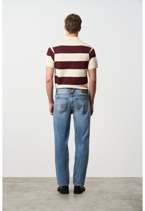 Jean Regular Fit Para Hombre Nativa Jean Regular Fit Para Hombre Nativa Azul 34 VÉLEZ