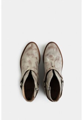 Botines Texanos Azúcar De Cuero Brush Off Para Mujer Detalle Estribo Botines Texanos Azúcar De Cuero Brush Off Para Mujer Detalle Estribo Arena 35 VÉLEZ