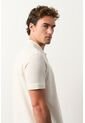 Polo Para Hombre Semi Fit Detalle Jacquard Polo Para Hombre Semi Fit Detalle Jacquard Crema L VÉLEZ de Vélez