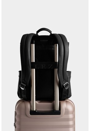 Morral Zermatt De Cuero Para Mujer Contemporáneo Morral Zermatt De Cuero Para Mujer Contemporáneo Negro VÉLEZ