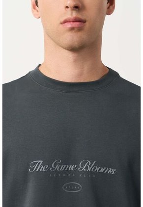 Camiseta Relaxed Fit Para Hombre Camiseta Relaxed Fit Para Hombre Gris Pistola M VÉLEZ