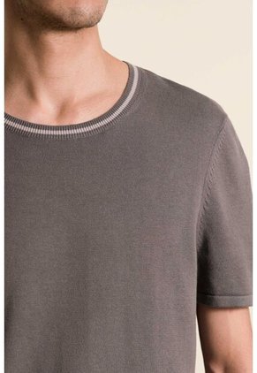 Camiseta Tejida Lepus De Algodón Para Hombre Cuello En Contraste Camiseta Tejida Lepus De Algodón Para Hombre Cuello En Contraste Gris M Vélez