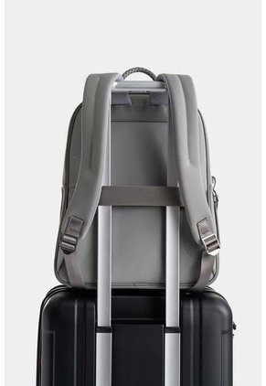 Tula Morral Legacy De Cuero Y Nylon Para Mujer Tag Para Viaje Tula Morral Legacy De Cuero Y Nylon Para Mujer Tag Para Viaje Gris VÉLEZ