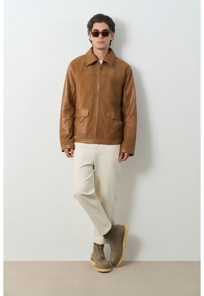 Chaqueta De Cuero Para Hombre Nila 2 Chaqueta De Cuero Para Hombre Nila 2 Miel M VÉLEZ