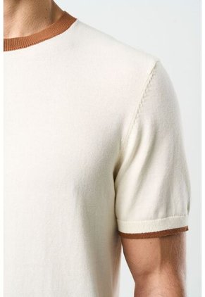 Camiseta Tejida Manga Corta Para Hombre Luminia Camiseta Tejida Manga Corta Para Hombre Luminia Crema L VÉLEZ