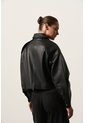 Chaqueta Boxy En Cuero Para Mujer Cayena Chaqueta Boxy En Cuero Para Mujer Cayena Negro L VÉLEZ de Vélez