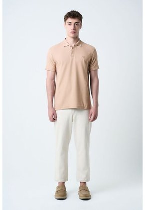 Polo Para Hombre Semi Fit Detalle Jacquard Polo Para Hombre Semi Fit Detalle Jacquard Arena XXL VÉLEZ
