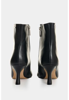 Botines En Cuero Para Mujer Bruma Botines En Cuero Para Mujer Bruma Negro 36 VÉLEZ
