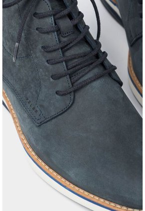 Botas Casual Play De Cuero Para Hombre Efecto Envejecido Azul Botas Casual Play De Cuero Para Hombre Efecto Envejecido Azul 44 VÉLEZ