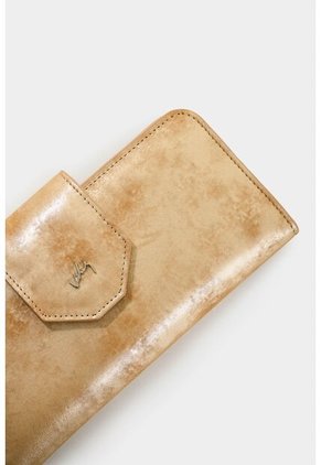 Billetera Porta Chequera Extravaganza De Cuero Para Mujer Grabado Billetera Porta Chequera Extravaganza De Cuero Para Mujer Grabado Dorado VÉLEZ