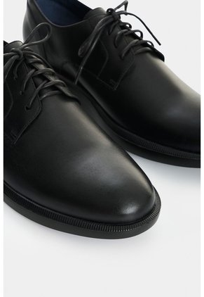 Zapatos De Atardura Sumaq En Cuero Para Hombre Zapatos De Atardura Sumaq En Cuero Para Hombre Negro 45 VÉLEZ