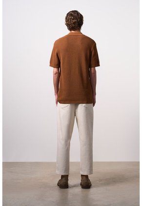 Polo Manga Corta Tejida Para Hombre Dunas Polo Manga Corta Tejida Para Hombre Dunas Miel XL VÉLEZ