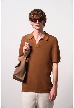 Polo Manga Corta Tejida Para Hombre Dunas Polo Manga Corta Tejida Para Hombre Dunas Miel XL VÉLEZ