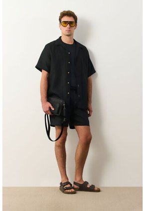 Bermuda En Lino Para Hombre Bélgica Bermuda En Lino Para Hombre Bélgica Negro 30 VÉLEZ