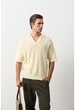 Polo Manga Corta En Tejido Con Textura Para Hombre Cayena Polo Manga Corta En Tejido Con Textura Para Hombre Cayena Crema M VÉLEZ de Vélez