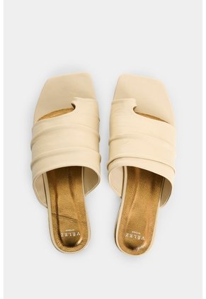 Sandalia Plana En Cuero Para Mujer Xinca Sandalia Plana En Cuero Para Mujer Xinca Crema 34 VÉLEZ