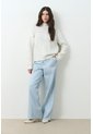 Sweater Tejido De Cuello Alto Para Mujer Nacarina Sweater Tejido De Cuello Alto Para Mujer Nacarina Crema M VÉLEZ de Vélez