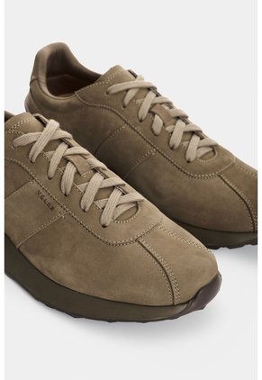 Tenis En Nobuck Para Hombre Terra Tenis En Nobuck Para Hombre Terra Tabaco 44 VÉLEZ