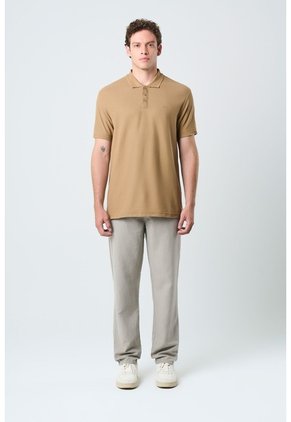 Polo Para Hombre Semi Fit Detalle Jacquard Polo Para Hombre Semi Fit Detalle Jacquard Tabaco L VÉLEZ