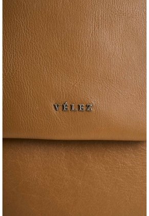 Morral De Cuero Para Mujer Thalia Morral De Cuero Para Mujer Thalia Miel VÉLEZ
