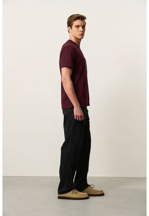Camiseta En Algodón Para Hombre Bolsillo Cuero Camiseta En Algodón Para Hombre Bolsillo Cuero Vinotinto L VÉLEZ
