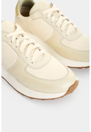 Tenis En Lona Y Cuero Para Mujer Miski Tenis En Lona Y Cuero Para Mujer Miski Crema 39 VÉLEZ