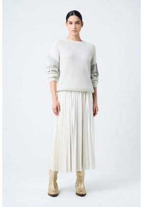 Sweater Draco Tejido Para Mujer Detalle Flecos Y Millaré Sweater Draco Tejido Para Mujer Detalle Flecos Y Millaré Crema L VÉLEZ