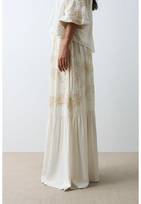Falda Maxi Con Recogidos Para Mujer Bruma Falda Maxi Con Recogidos Para Mujer Bruma Crema 12 VÉLEZ