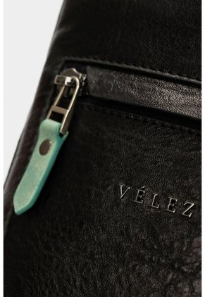 Manos Libres Mikeno De Cuero Para Hombre Cargadera Ajustable Negro Manos Libres Mikeno De Cuero Para Hombre Cargadera Ajustable Negro VÉLEZ