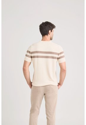 Camiseta Franjas 2 Tejida Para Hombre Manga Corta Camiseta Franjas 2 Tejida Para Hombre Manga Corta Arena M VÉLEZ