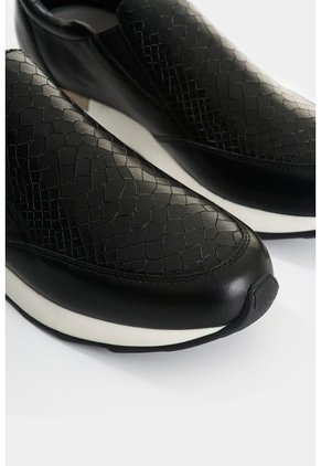 Mocasines De Cuero Grabado Para Mujer Zippa 2 Mocasines De Cuero Grabado Para Mujer Zippa 2 Negro 41 VÉLEZ