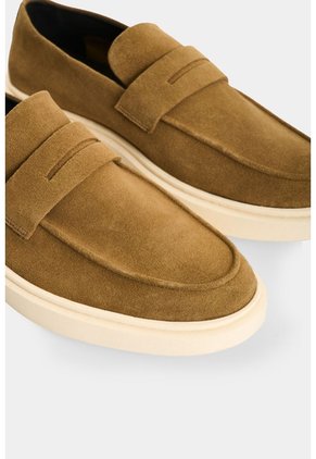 Mocasines En Cuero Gamuzado Para Hombre Carreto Mocasines En Cuero Gamuzado Para Hombre Carreto Tabaco 38 VÉLEZ