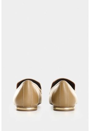 Mocasín En Cuero Para Mujer Ocaso Mocasín En Cuero Para Mujer Ocaso Tabaco 38 VÉLEZ