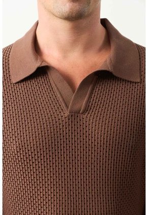 Polo Manga Corta Draco 2.0 Tejida Para Hombre Texturizada Polo Manga Corta Draco 2.0 Tejida Para Hombre Texturizada Tabaco XXL VÉLEZ