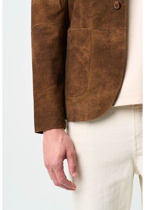 Blazer De Cuero Gamuzado Para Hombre Sole Blazer De Cuero Gamuzado Para Hombre Sole Miel S VÉLEZ