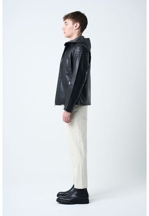 Chaqueta Belmont 2 De Cuero Liso Para Hombre Semi Ajustada Chaqueta Belmont 2 De Cuero Liso Para Hombre Semi Ajustada Negro S VÉLEZ