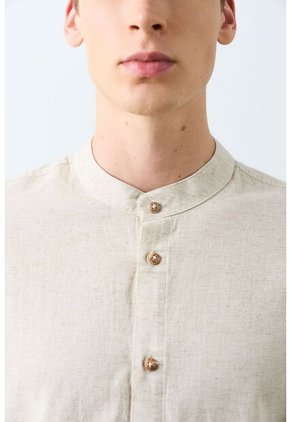 Camisa Manga Larga Para Hombre Cuello Nerú Camisa Manga Larga Para Hombre Cuello Nerú Arena L VÉLEZ