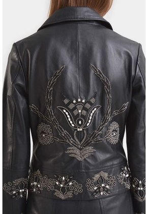 Biker Iris De Cuero Para Mujer Detalles Bordados Con Pedrería Biker Iris De Cuero Para Mujer Detalles Bordados Con Pedrería Negro S VÉLEZ