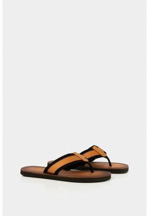 Sandalia Playera Alfil De Cuero Para Hombre Contrastes De Color Miel Sandalia Playera Alfil De Cuero Para Hombre Contrastes De Color Miel 44 Vélez